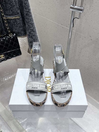CD 26s Platform Sandal 70 Gray Cowhide 636360