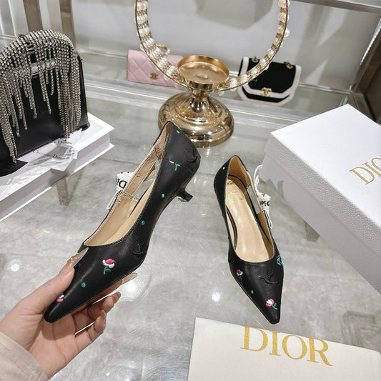 CD 26 High Heel Pump Flower 25 Black Sheepskin Ribbon 679714