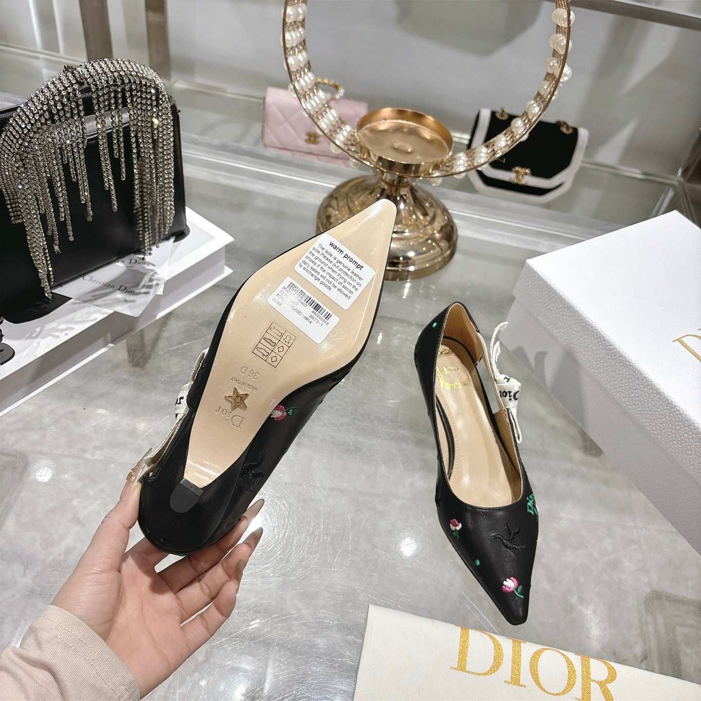 CD 26 High Heel Pump Flower 25 Black Sheepskin Ribbon 679714