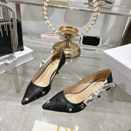 CD 26 High Heel Pump Flower 45 Black Sheepskin Ribbon 679717