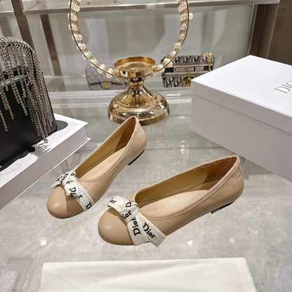 CD 26 Bow Ballet Flat Embroidered Sheepskin