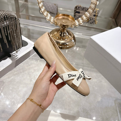 CD 26 Bow Ballet Flat Embroidered Sheepskin