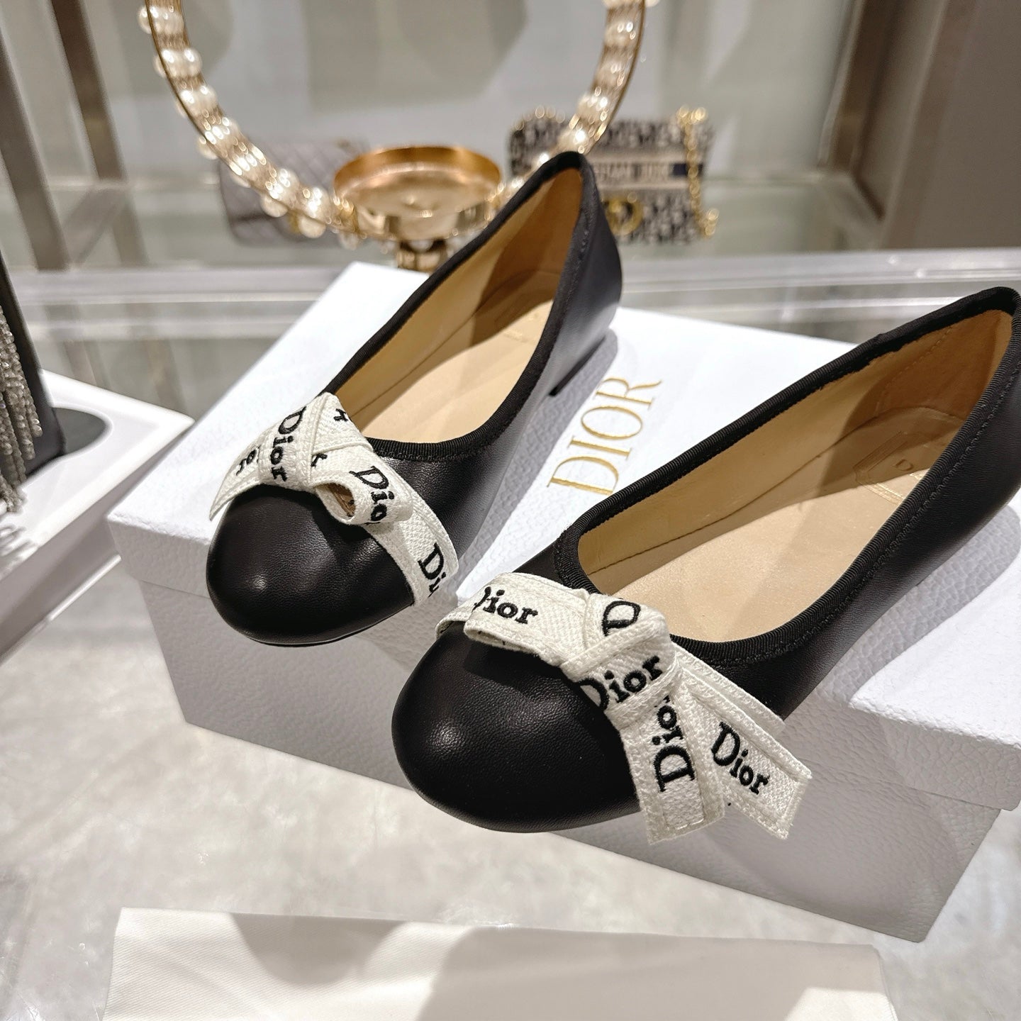 CD 26 Bow Ballet Flat Embroidered Sheepskin