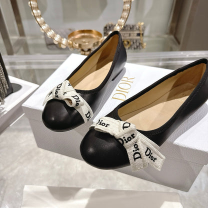 CD 26 Bow Ballet Flat Embroidered Sheepskin