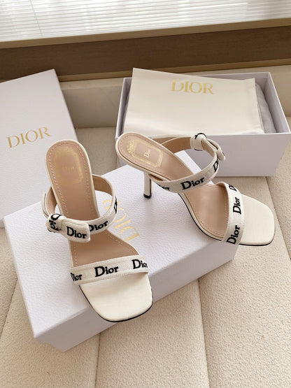 CD 26s High Heel Sandal 100 White Canvas Sheepskin  664181