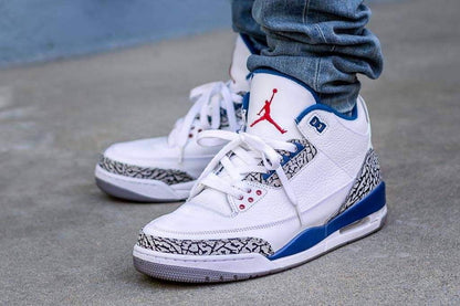Jordan 3 Retro True Blue Sneakers - Collector's Edition
