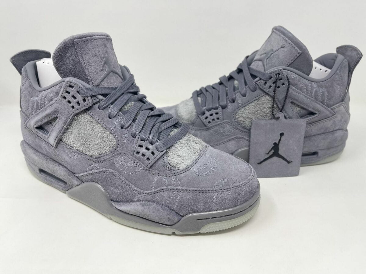 Jordan 4 x KAWS Gray 930155 Sneakers - Archive Edition | Drop of the Season