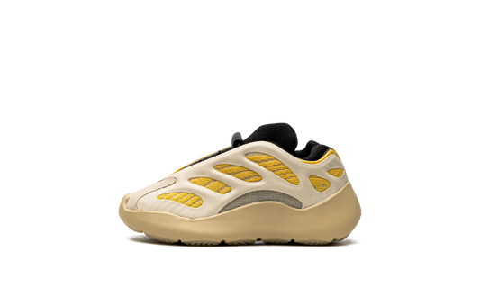Yeezy 700 V3 Infants "Safflower" G54855